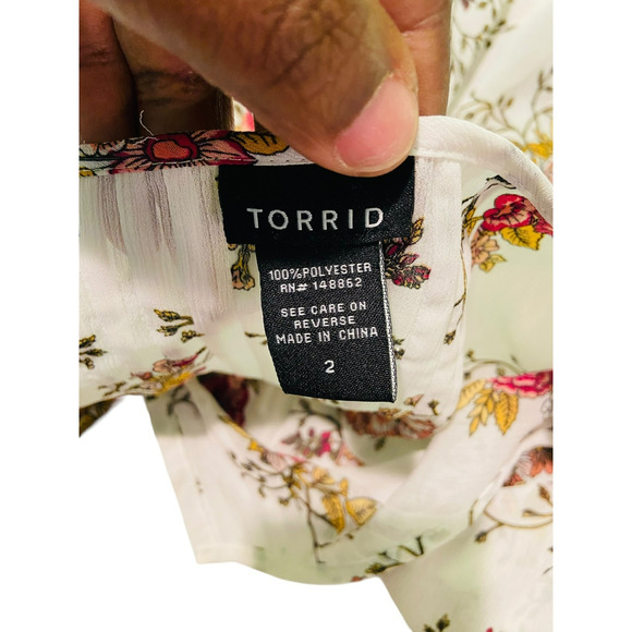 Torrid White Pink Floral Long Sleeve Blouse Top Tunic Pleated Relaxed Size 2 - Picture 5 of 5